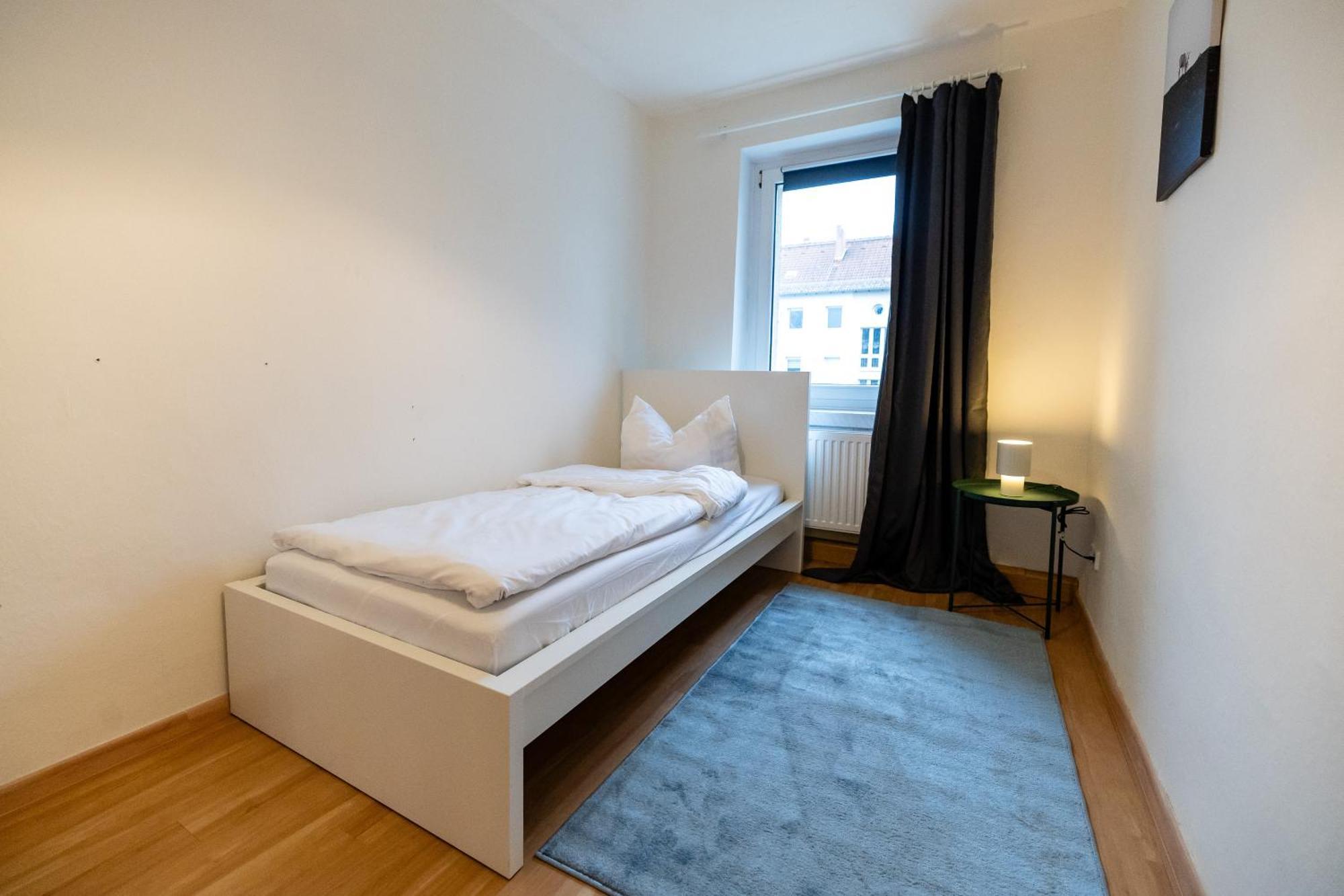 Moderne 4 Zimmer Wohnung Vollausgestattet Und Moebliert ハレ エクステリア 写真